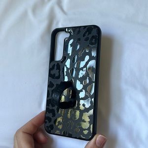 Loopy s22+ case black leopard